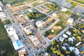 Khách hàng mòn mỏi đòi tiền mua đất nền