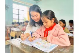 Vượt khó gieo chữ ở vùng cao Krong