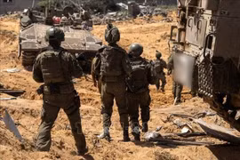 Toàn bộ các lữ đoàn bộ binh và thiết giáp Israel được điều động tới Dải Gaza