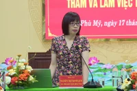 Phó Chủ tịch UBND tỉnh Nguyễn Thị Thanh Lịch phát biểu chỉ đạo tại buổi làm việc. Ảnh: Hoàng Vũ