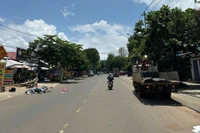 Người phụ nữ đứng sát lề đường tử vong sau vụ tai nạn liên hoàn