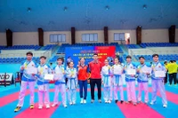 Các VĐV Gia Lai giành được 13 huy chương. Ảnh: Công Tuấn