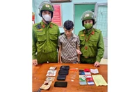 Cảnh sát 113 tuần tra phát hiện đối tượng tàng trữ trái phép chất ma túy.