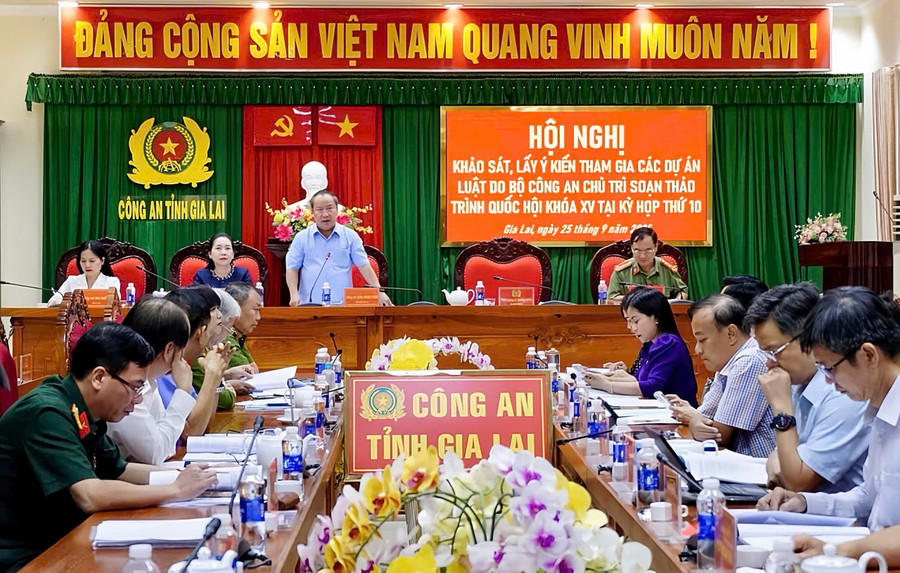 Quang cảnh hội nghị. Ảnh: K.A gop-y-du-an-luat-cong-an-chu-tri.jpg