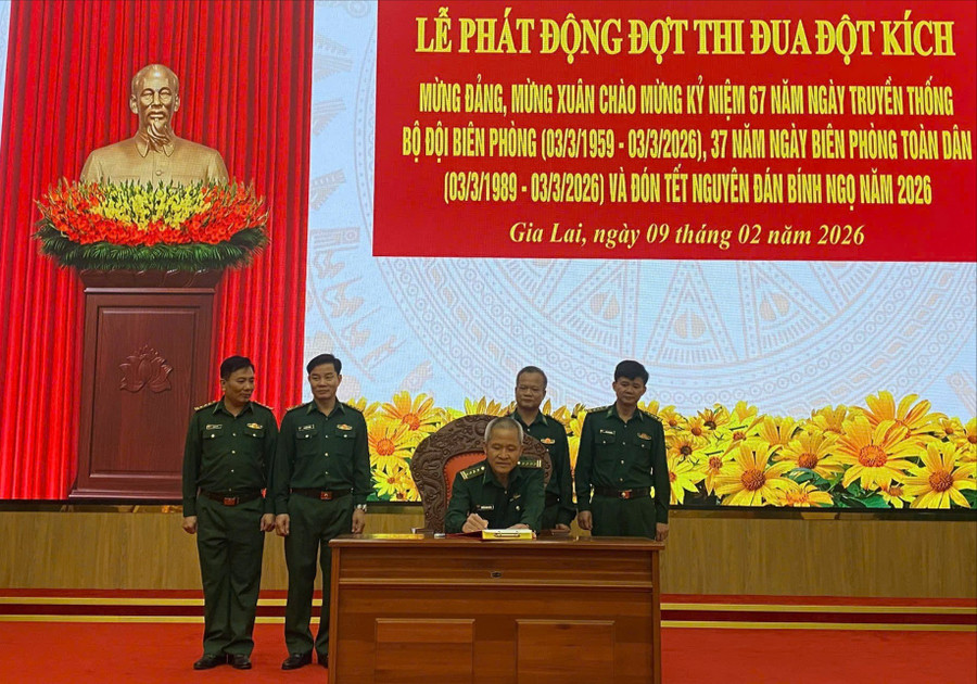 bo-doi-bien-phong-gia-lai-phat-dong-thi-dua.jpg