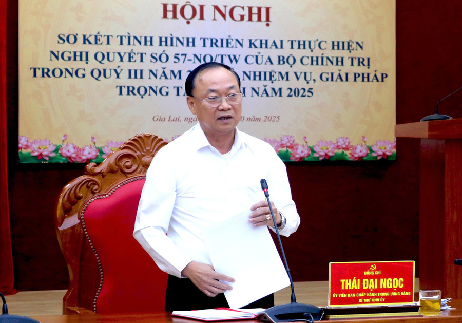Bí thư Tỉnh ủy Gia Lai Thái Đại Ngọc phát biểu tham luận tại hội nghị. Ảnh: Kim Loan nghi-quyet-57.jpg