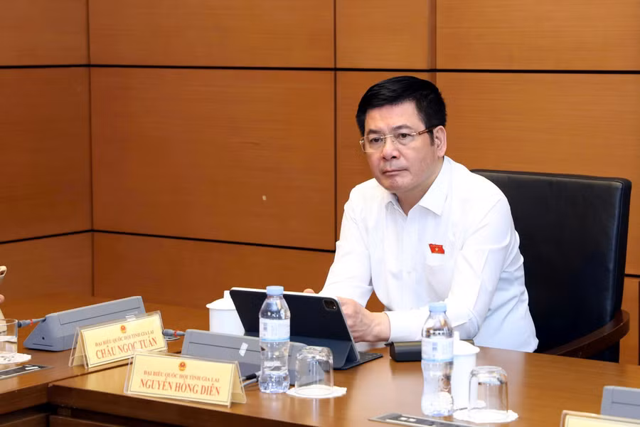 hoat-dong-kiem-dinh-hai-quan.jpg