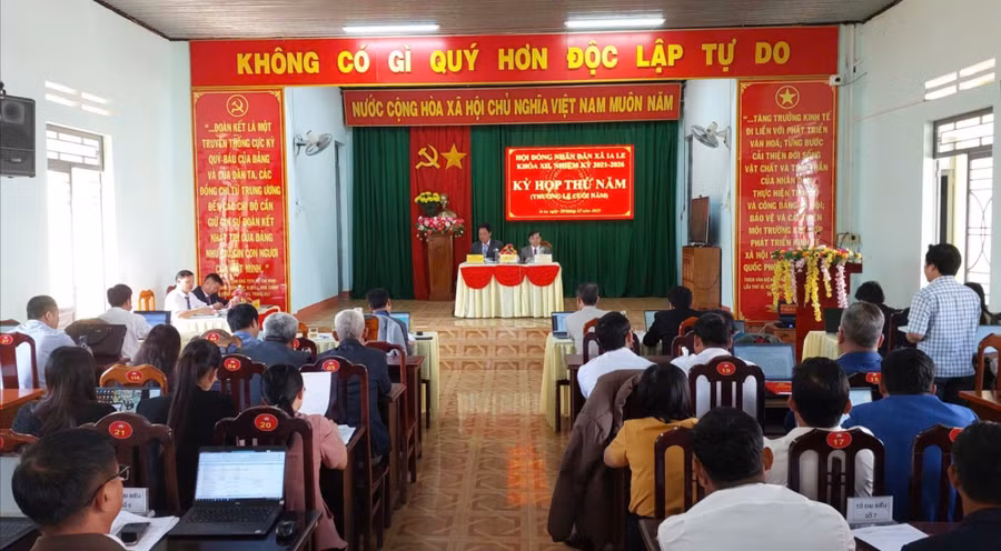 quang-canh-ky-hop-thu-5-hdnd-xa-ia-le-thuong-le-cuoi-nam-2025-6523.jpg