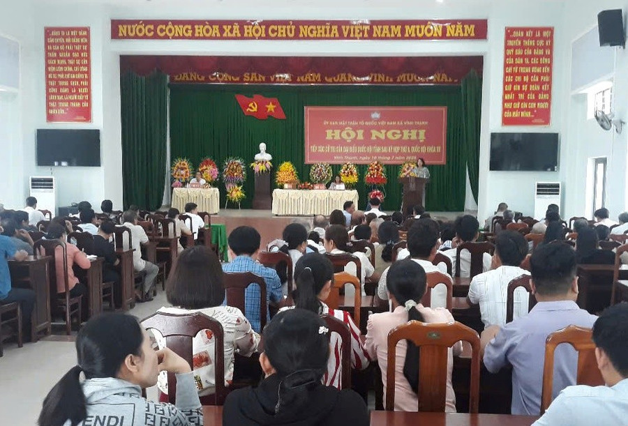 Quang cảnh buổi tiếp xúc cử tri. Ảnh: Ngọc Tống 4.jpg