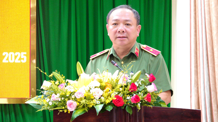 Thiếu tướng Lê Quang Nhân - Giám đốc Công an tỉnh Gia Lai, chủ trì Hội nghị. Ảnh: Quốc Hùng thieu-tuong-le-quang-nhan-giam-doc-cong-an-tinh-gia-lai-chu-tri-hoi-nghi.jpg