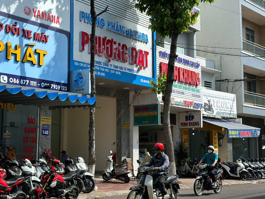 Phòng khám đa khoa Phượng Đạt đã bị đình chỉ hoạt động chuyên môn. Ảnh: Thảo Khuy fc3169010b18bd46e409.jpg