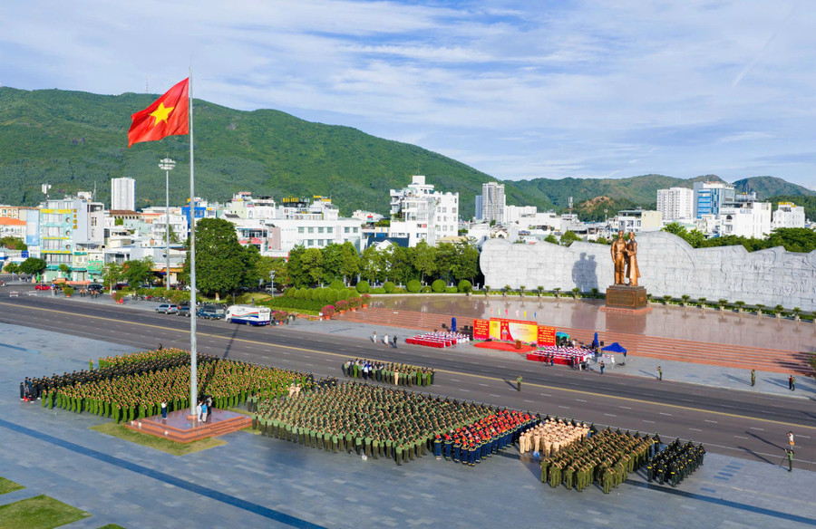 Toàn cảnh Lễ ra quân. Ảnh: Minh Ngọc 659d722e50b1e6efbfa0.jpg