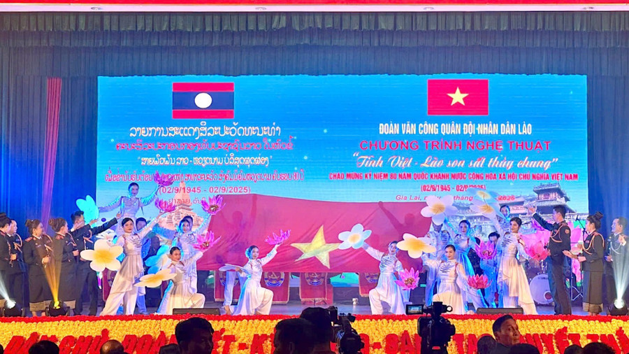 Một tiết mục trong chương trình. Ảnh: Trương Trang z6922723788549-8cb596fe36cb371437c78eb411f44cb0.jpg