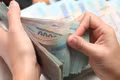 Chậm trả lương có thể bị phạt 100 triệu đồng và phải trả lãi