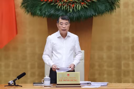 Thủ tướng yêu cầu không tăng giá điện, kiểm soát chặt giá hàng thiết yếu