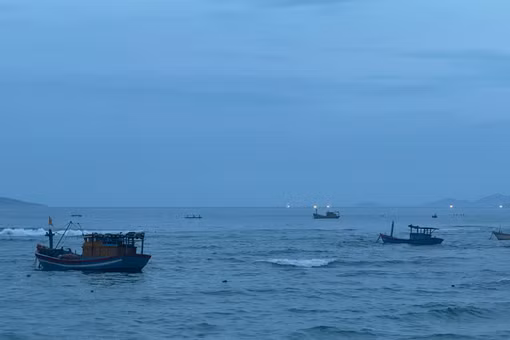 Gia Lai cảnh báo gió mạnh, sóng cao đến 4 m trên biển