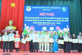 Chư Păh biểu dương 35 người cao tuổi tham gia xây dựng hệ thống chính trị cở sở