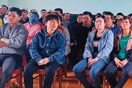 Nhiều hộ gia đình, cá nhân có đất bị ảnh hưởng đã thẳng thắn trao đổi, nêu lên băn khoăn về quyền lợi cũng như các vấn đề phát sinh trong quá trình thực hiện dự án. Ảnh: T.H