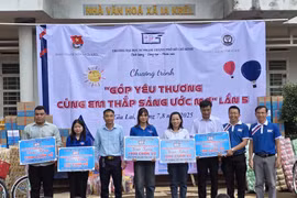 Gần 90 triệu đồng thực hiện chương trình “Góp yêu thương cùng em thắp sáng ước mơ”