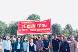 Xã Hnol khởi công "Xóa nhà tạm, nhà dột nát" cho 3 hộ nghèo