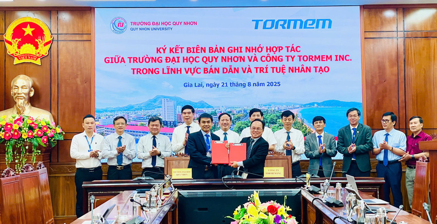 Ký kết hợp tác giữa Công ty Tormem và Trường Đại học Quy Nhơn. Ảnh: Phi Long ki-ket-thoa-thuan-hop-tac-giua-cong-ty-tormem-va-truong-dai-hoc-quy-nhon.jpg