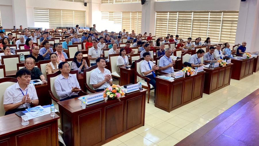 Quang cảnh hội nghị. Ảnh: Nhật Trường quang-canh-hoi-nghi-toan-quoc-ve-xac-suat-thong-ke-lan-thu-7.jpg