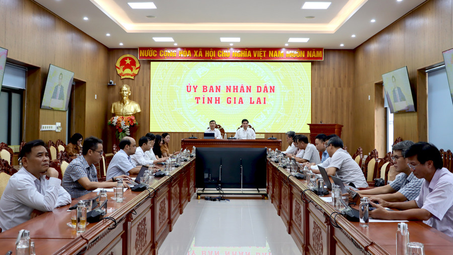 Quang cảnh hội nghị tại điểm cầu tỉnh Gia Lai. Ảnh: Trung Nghĩa 1-tong-ket-nam-hoc-3.jpg