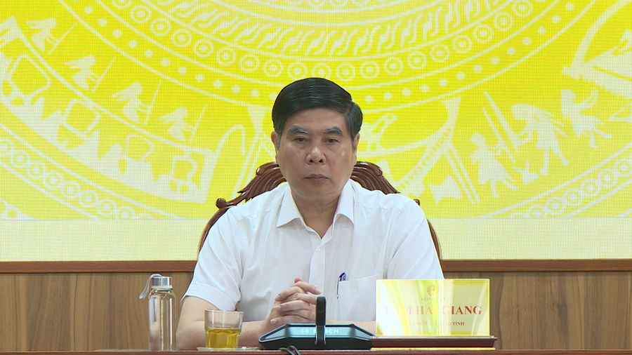 Phó Chủ tịch UBND tỉnh Lâm Hải Giang tham dự hội nghị tại điểm cầu tỉnh Gia Lai. Ảnh: Hoàng Vũ