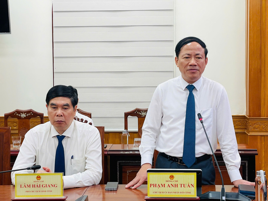 Chủ tịch UBND tỉnh Phạm Anh Tuấn phát biểu chỉ đạo. Ảnh: Phi Long dong-chi-pham-anh-tuan-pho-bi-thu-tinh-uy-chu-tich-ubnd-tinh-phat-bieu-chi-dao.jpg