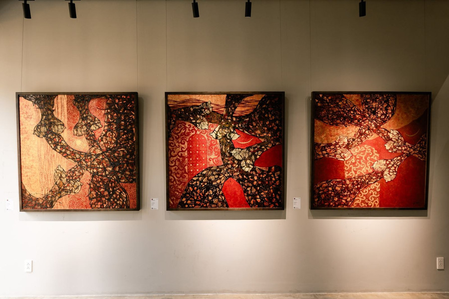 Các tác phẩm trưng bày tại triển lãm.