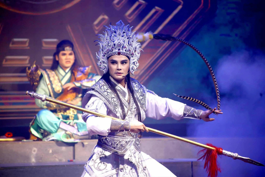 NSƯT Võ Minh Lâm có hàng loạt sản phẩm đạt triệu view khi đưa cải lương lên YouTube