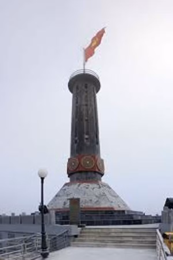 Cột cờ Lũng Cú. Ảnh: L.V.T Cột cờ Lũng Cú. Ảnh: L.V.T