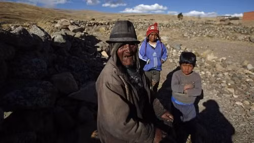 Cụ ông Carmelo Flores Laura ở Bolivia sẽ là người sống lâu nhất thế giới nếu thông tin năm sinh được xác thực.