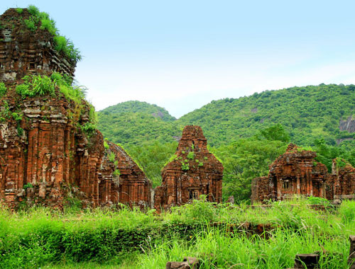 ミーソン遺跡に残る遺跡。