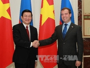 Chủ tịch nước Trương Tấn Sang hội kiến với Thủ tướng LB Nga Dmitry Medvedev trong chuyến thăm Nga của Chủ tịch nước tháng 7-2012.