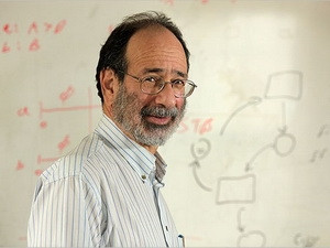Ông Alvin Roth.