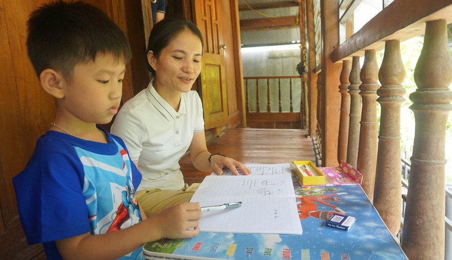 Chị An và con trai Vi Việt Dũng