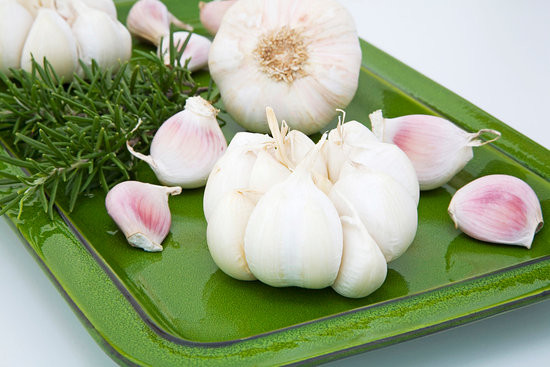 Tỏi - thảo dược vô cùng tốt cho sức khỏe.