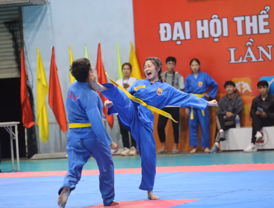 Các võ sĩ được huấn luyện để tung ra các đòn đánh vào các khu vực gây sát thương cao để hạ gục đối thủ. Ảnh: Văn Ngọc