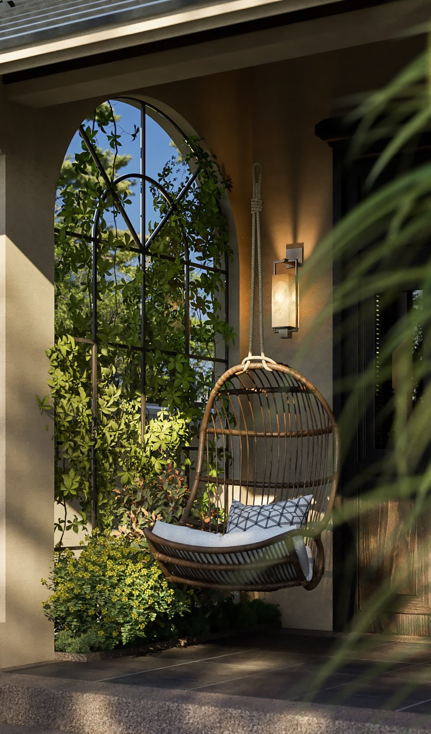 Chiếc ghế treo bên hiên nhà cho những chiều lộng gió.