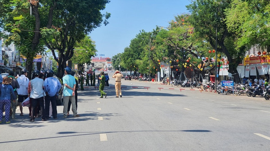 Hiện trường vụ cướp tiệm vàng.