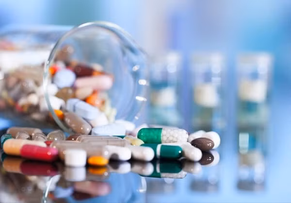  Nhiều nguy cơ ảnh hưởng sức khỏe do sử dụng thuốc nhập lậu - Ảnh minh họa