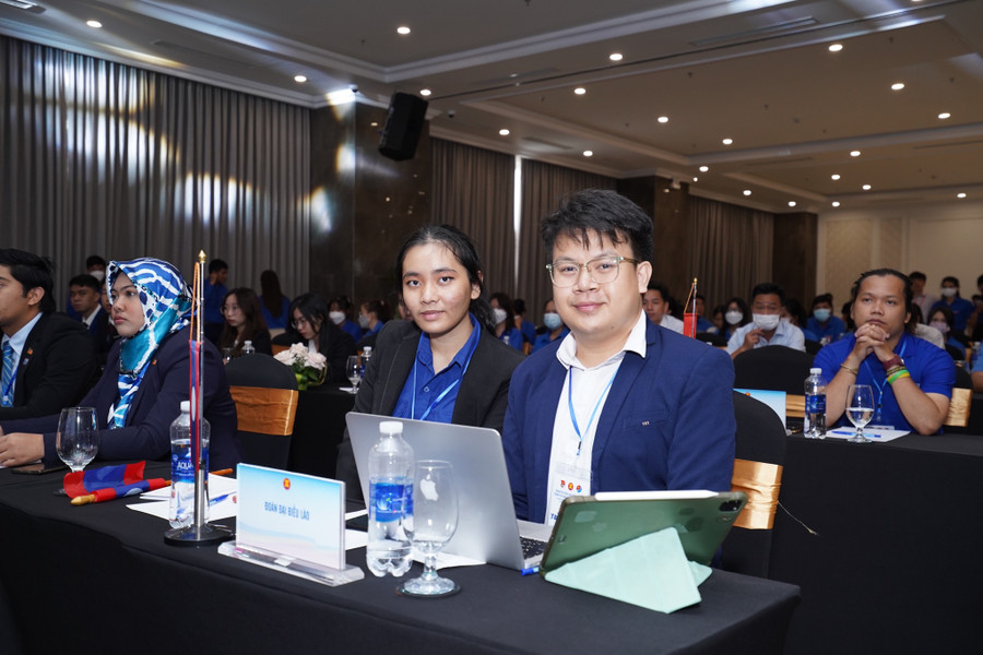 Đại diện lãnh đạo các cơ quan phụ trách công tác thanh niên tại các nước ASEAN tham dự buổi lễ. Ảnh: Bá Cường