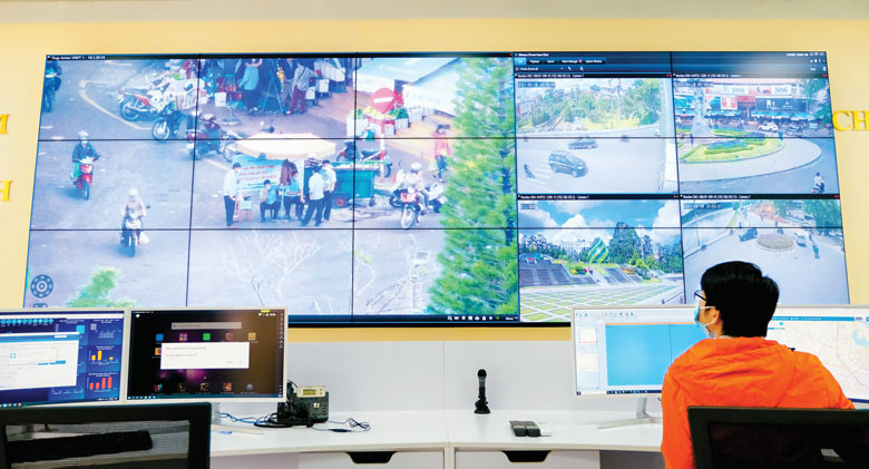 Tỉnh Lâm Đồng đang thúc đẩy quá trình chuyển đổi số diễn ra mạnh mẽ Tỉnh Lâm Đồng đang thúc đẩy quá trình chuyển đổi số diễn ra mạnh mẽ