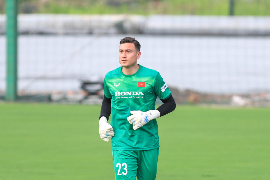 Trở về khoác áo Topenland Bình Định là cơ hội để Đặng Văn Lâm được gọi lên tuyển Việt Nam dự AFF Cup 2022. Ảnh: Minh Dân