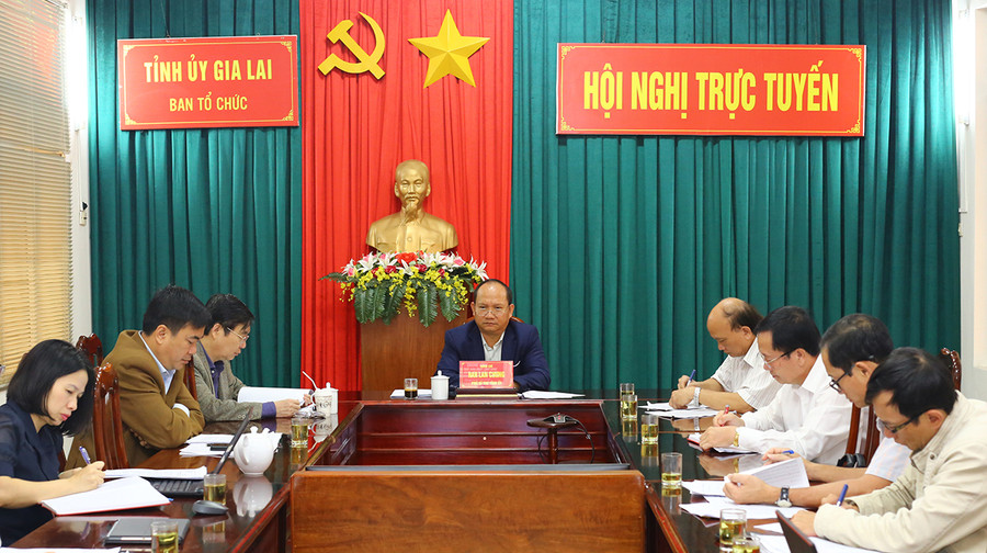 Phó Bí thư Tỉnh ủy Rah Lan Chung chủ trì tại điểm cầu tỉnh Gia Lai. Ảnh: Hoàng Thanh Phó Bí thư Tỉnh ủy Rah Lan Chung chủ trì tại điểm cầu tỉnh Gia Lai. Ảnh: Hoàng Thanh