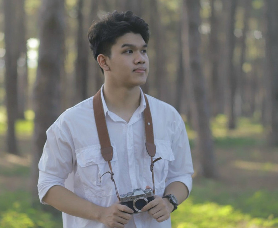  Hoàng Anh tham gia một hoạt động ngoại khóa. Ảnh: NVCC