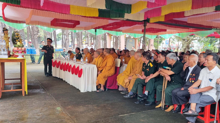 Quang cảnh Lễ Giỗ trận và Cầu siêu anh linh các Anh hùng liệt sĩ. Ảnh: Hà Phương