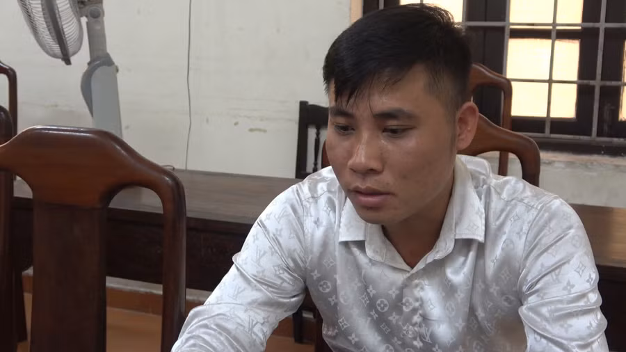 Bùi Sỹ Ích đang bị Cơ quan CSĐT Công an TP.Huế tạm giữ hình sự để tiếp tục củng cố hồ sơ xử lý. Ảnh: Công Quang