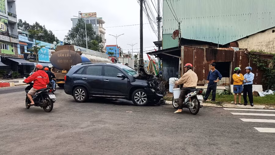 Hiện trường vụ tai nạn. Ảnh: R'Ô HOK